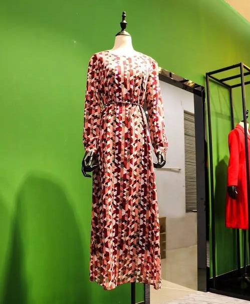 服裝品牌設(shè)計